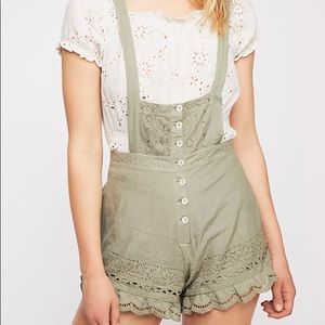 Free people Frills and Thrills Romper army green Size: 0